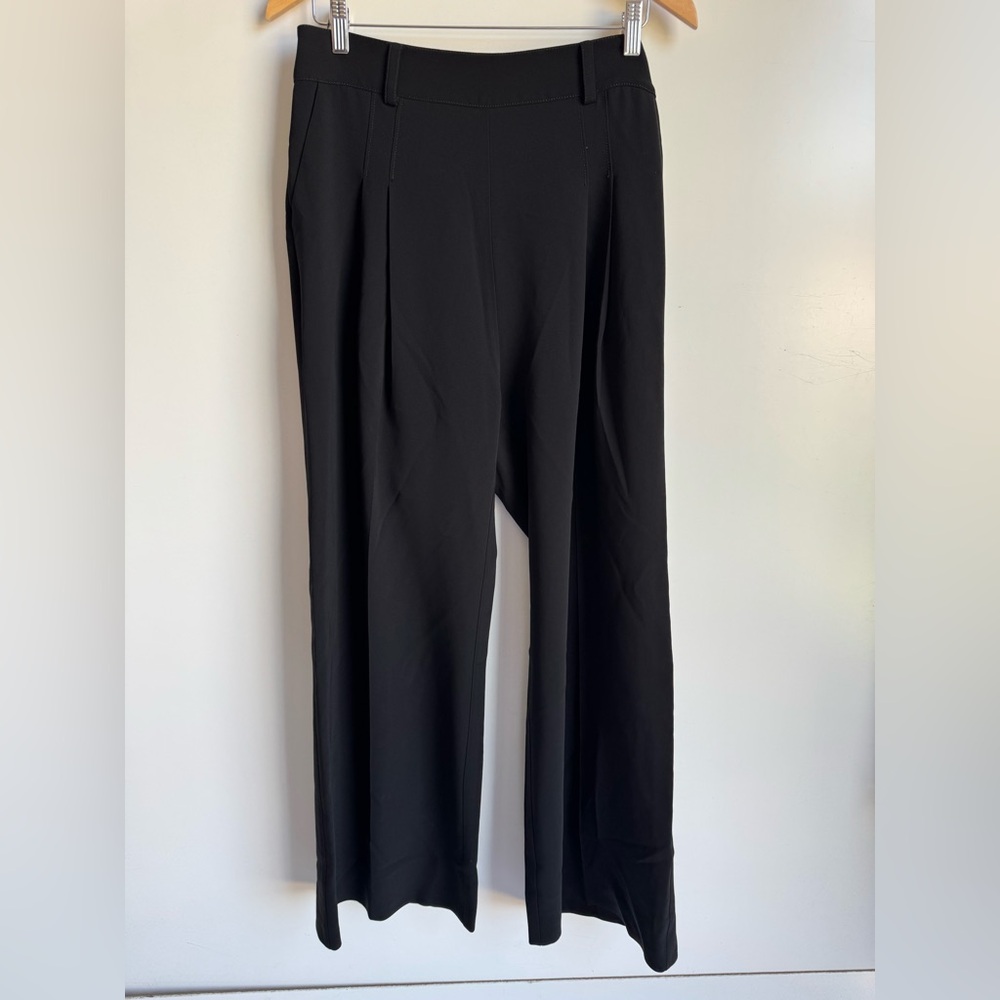 Cinq à Sept 567 Marne Wide Leg Dress Pants Black Women size 12 high rise luxury
